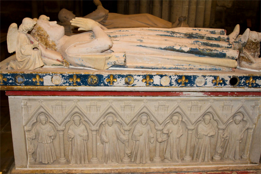 Basilique de Saint-Denis : gisant de Louis de France (dcd en 1260).