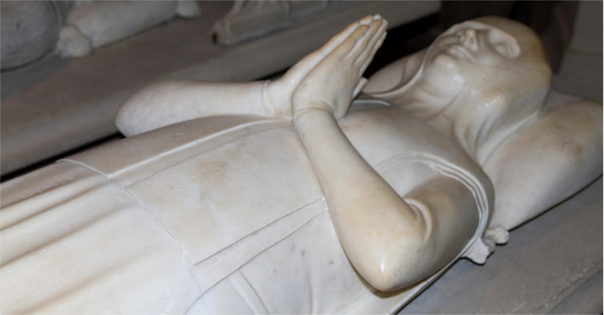 Basilique de Saint-Denis : gisant de Marguerite de Flandre.