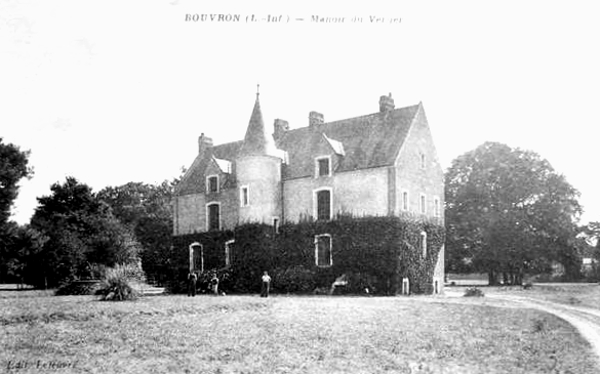 Manoir ou chteau de Bouvron, anciennement en Bretagne.