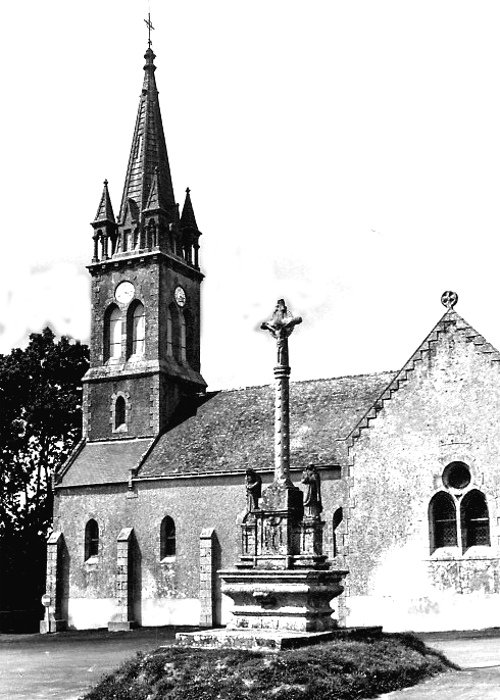 Eglise et calvaire de Brandivy (Bretagne).
