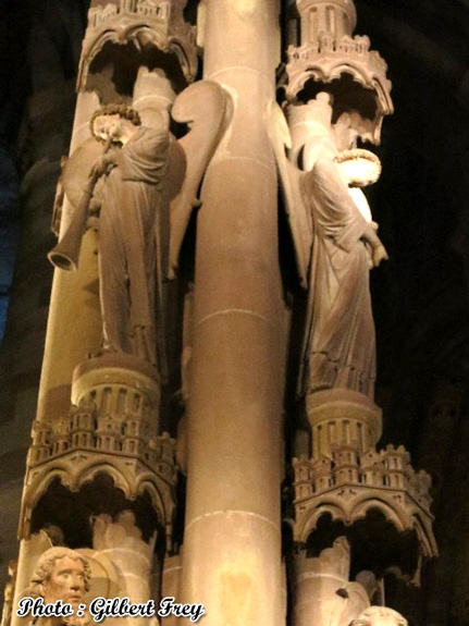 Cathdrale de Strasbourg : la colonne des Anges