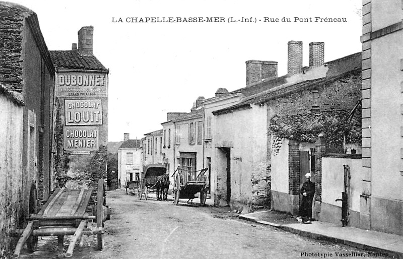 Ville de La Chapelle-Basse-Mer (Bretagne).