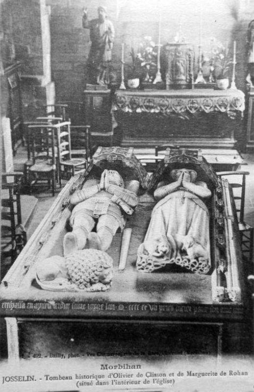 Josselin (Bretagne) : tombeau (ou cnotaphe ou gisant) d'Olivier de Clisson et de Marguerite de Rohan.