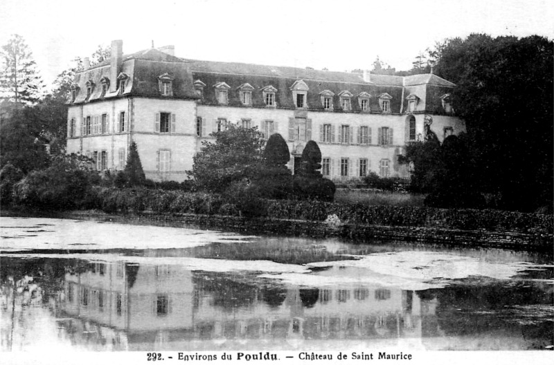 L'ancienne abbaye ou chteau de Saint-Maurice   Clohars-Carnot (Bretagne).