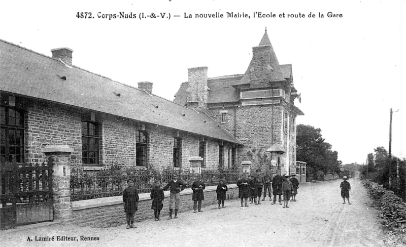 Ecole de Corps-Nuds (Bretagne).