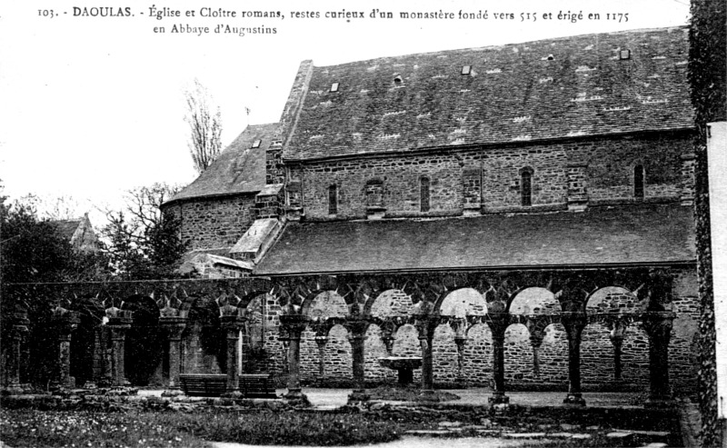 Clotre de Daoulas (Bretagne).