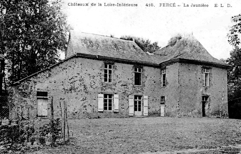 Chteau de la Jaunire  Ferc (Bretagne).