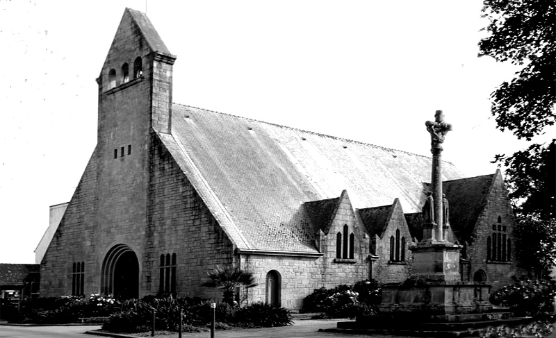 Chapelle Saint-Gunol de Fouesnant (Bretagne).
