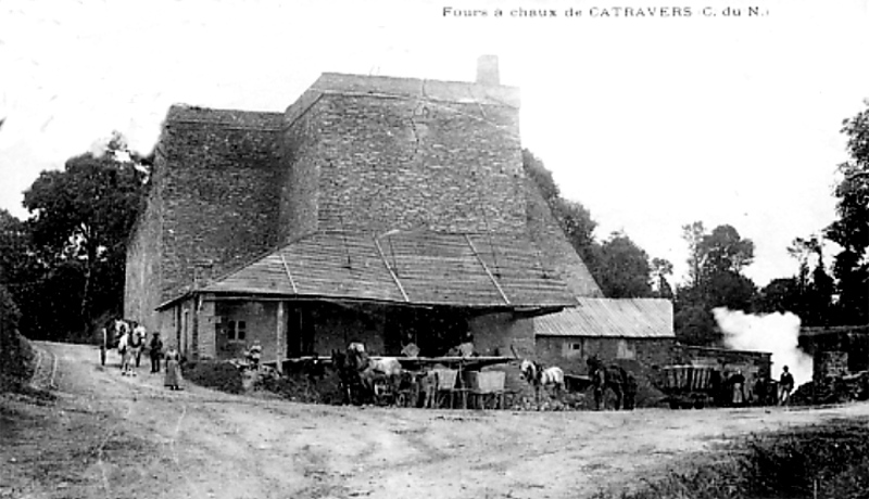 Ville de l'Harmoye (Bretagne) : fours  chaux de Catravers.