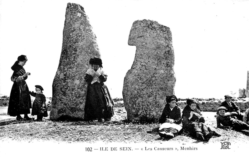 Menhirs de l'le de Sein (Bretagne).