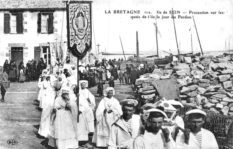 Procession de l'le de Sein (Bretagne).