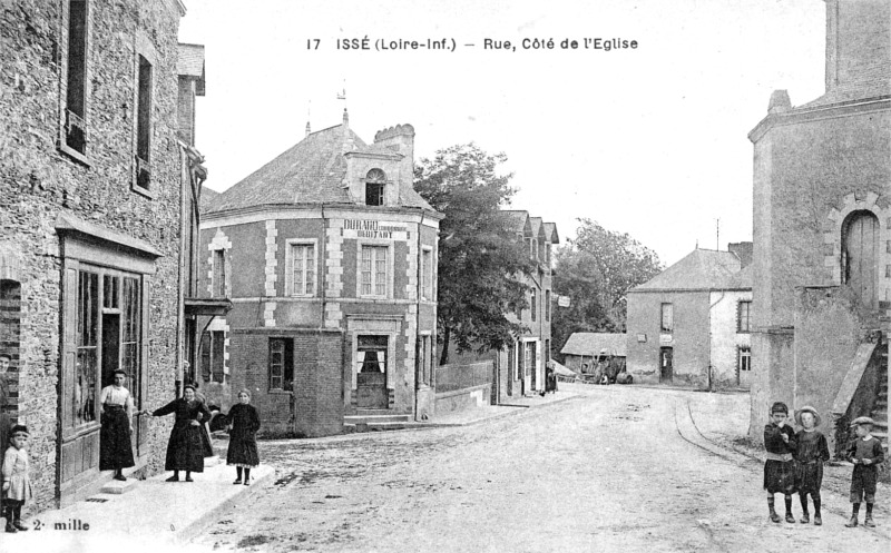 Ville d'Iss (anciennement en Bretagne).