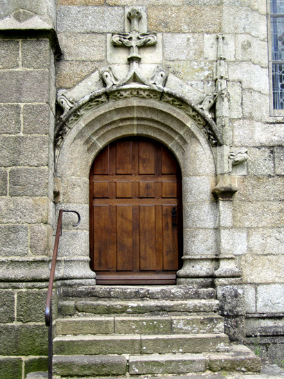 Eglise de Kergrist-Moelou (Bretagne)