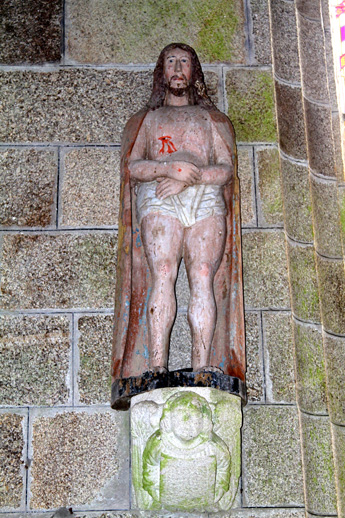 Statue de l'glise de Kergrist-Moelou (Bretagne)