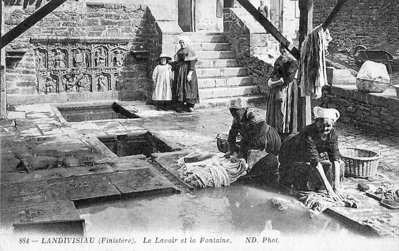 Lavoir et Fontaine de Landivisiau (Bretagne).