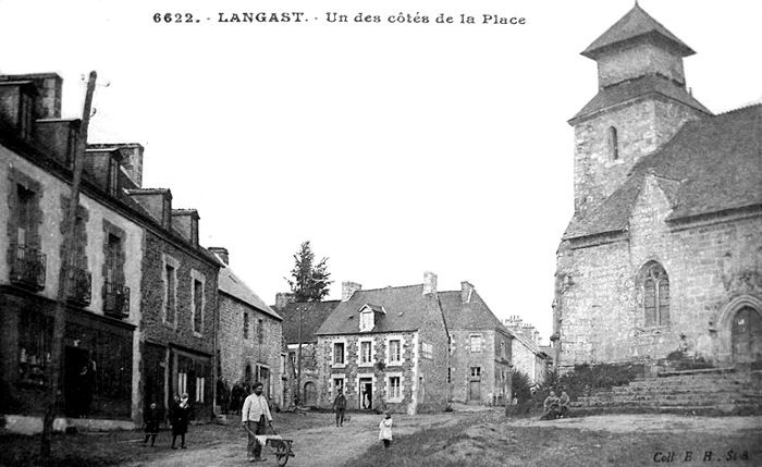 Bourg de Langast (Bretagne).