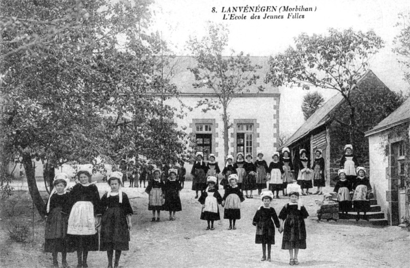 Ecole de Lanvngen (Bretagne).