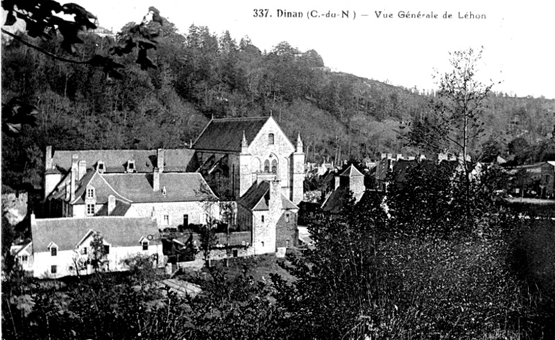 Vue gnrale de la ville de Lhon (Bretagne).