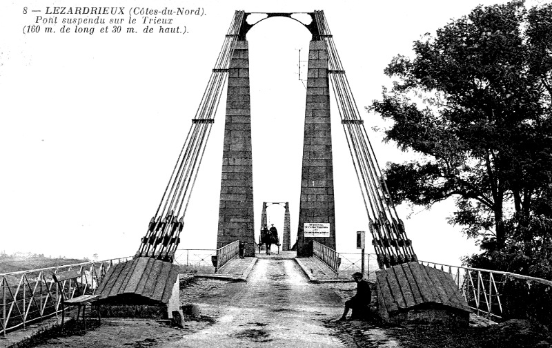 Pont de Lzardrieux au dbut des annes 1900.
