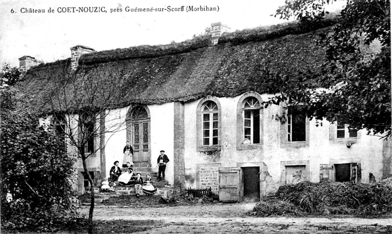 Chteau de Coet-Nouzic  Locmalo (Bretagne).