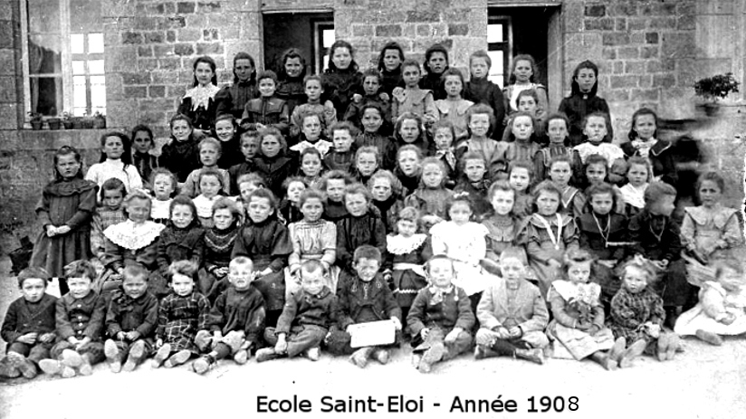 Louargat (Bretagne) : école de Saint-Eloi (Année 1908).