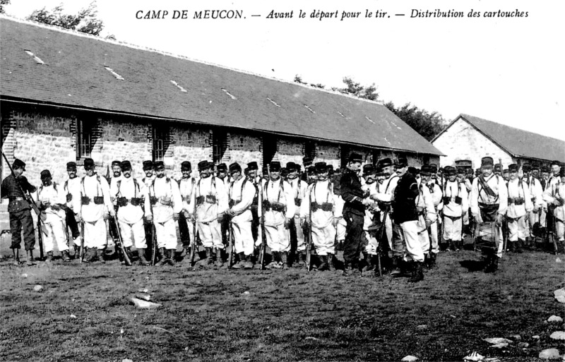Camp de Meucon (Bretagne).