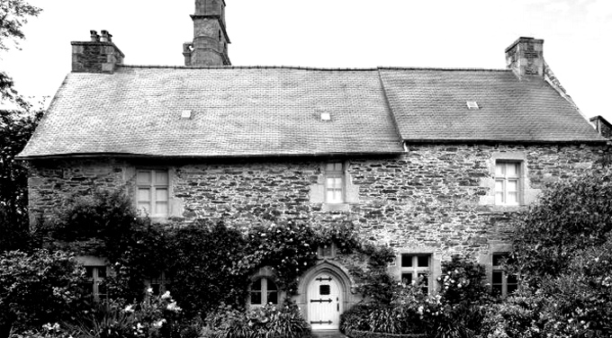 L'ancienne chapellenie de Saint-Yves � Minihy-Tr�guier (Bretagne).