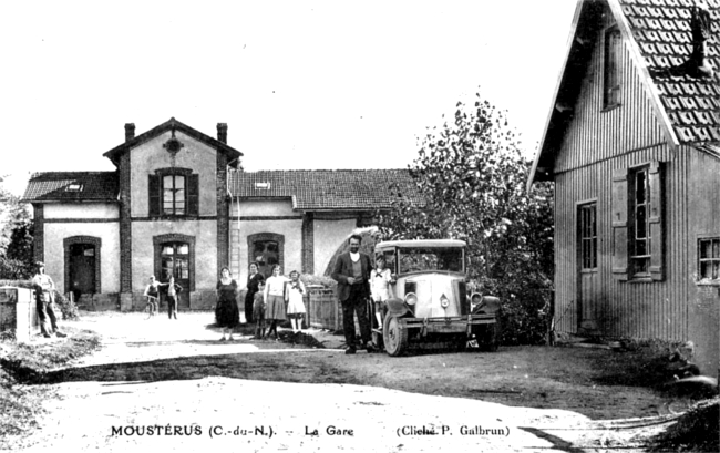 Ville de Moustru (Bretagne).
