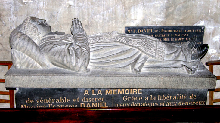 Eglise de Mr-de-Bretagne : l'abb Daniel