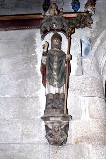 Statue de l'glise de Mr-de-Bretagne