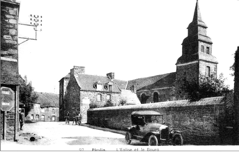 Pleslin-Trigavou (Bretagne) : glise de Pleslin.