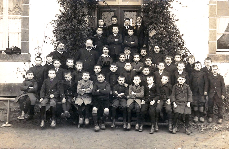 Plestin-les-Grves (Bretagne) : cole du Penker (anne scolaire 1916-1917).