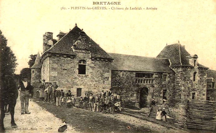 Plestin-les-Grves (Bretagne) : chteau de Leslac'h