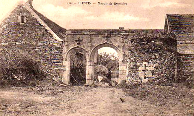 Plestin-les-Grves (Bretagne) : manoir de Kerviziou
