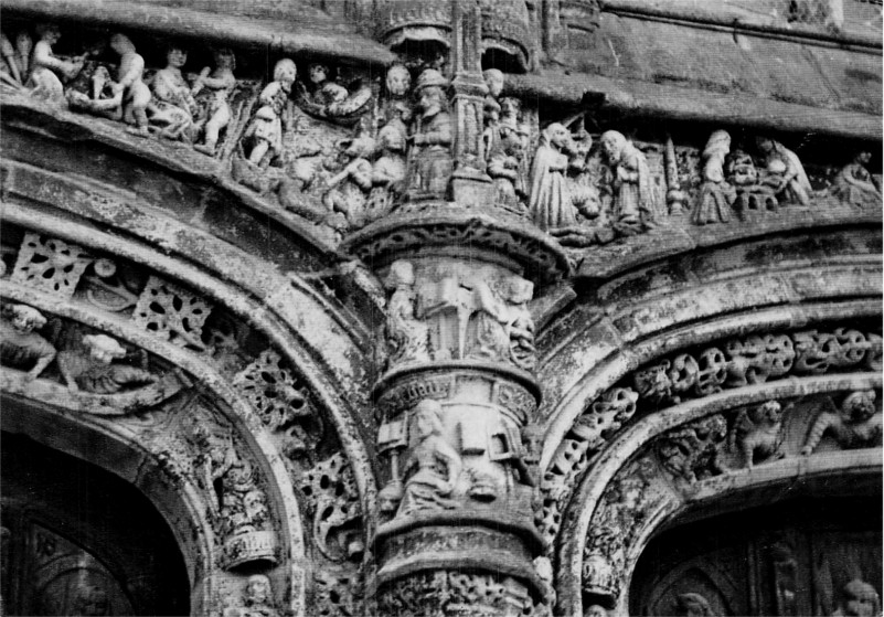 Scnes vangliques du portail de l'glise Saint-Armel de Plormel (Bretagne).