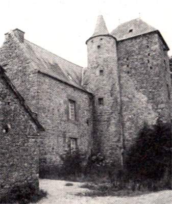 Ville de Plozal (Bretagne) : chteau de Kericuff.