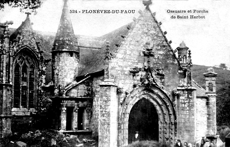 Chapelle de Saint-Herbot en Plonvez-du-Faou (Bretagne).