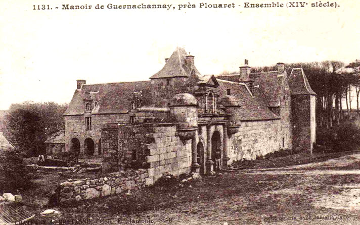 Plouaret (Bretagne) : chteau de Guernachanay