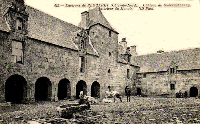 Plouaret (Bretagne) : chteau de Guernachanay