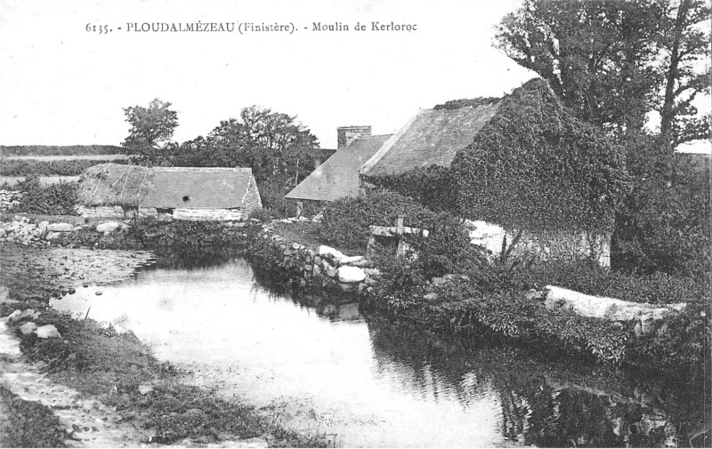 Moulin de Ploudalmzeau (Bretagne).