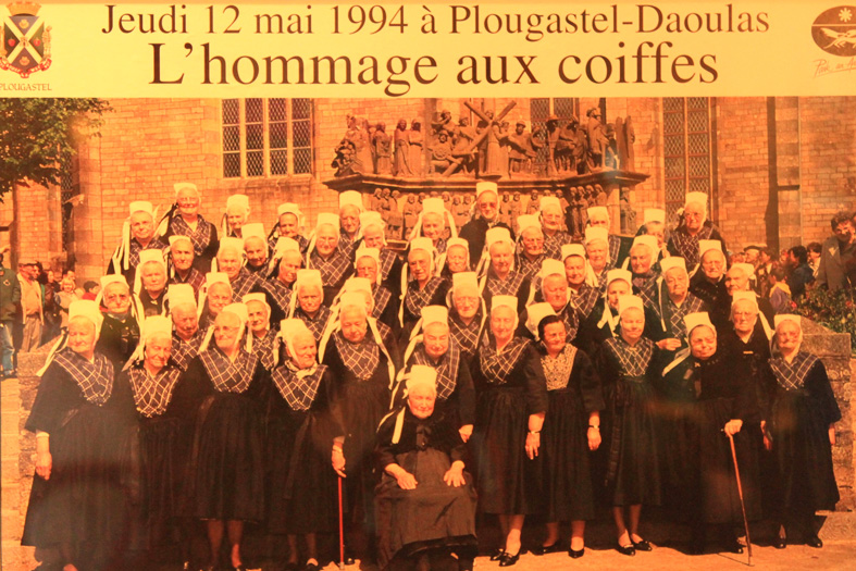 Coiffes de Plougastel-Daoulas (Bretagne).