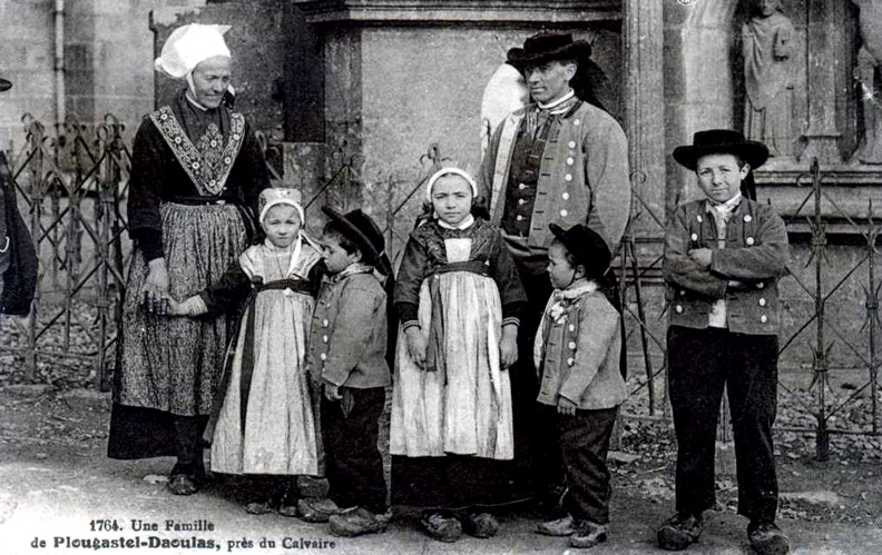 Famille de Plougastel-Daoulas (Bretagne).