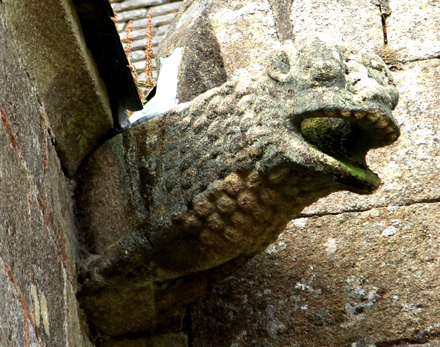 Gargouille de l'glise de Plougonver, en Bretagne