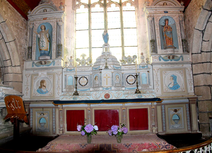 Matre-autel de la chapelle Saint-Gonry de Plougrescant (Bretagne)