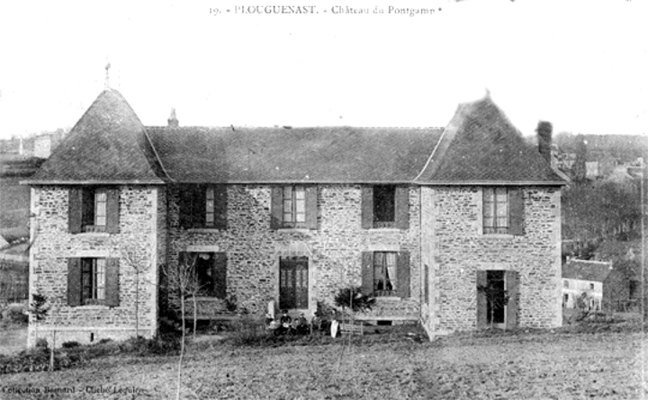 Chteau de Pontgamp en Plouguenast (Bretagne).