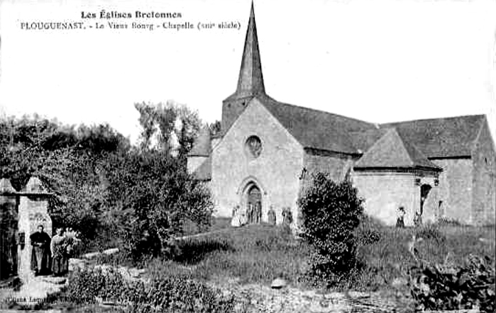 L'ancienne glise Saint-Pierre de Plouguenast (Bretagne).