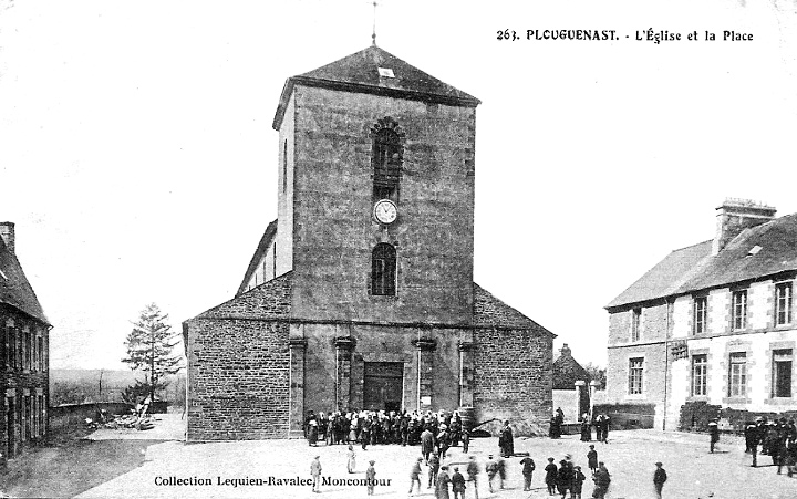 La nouvelle glise de Plouguenast (Bretagne).