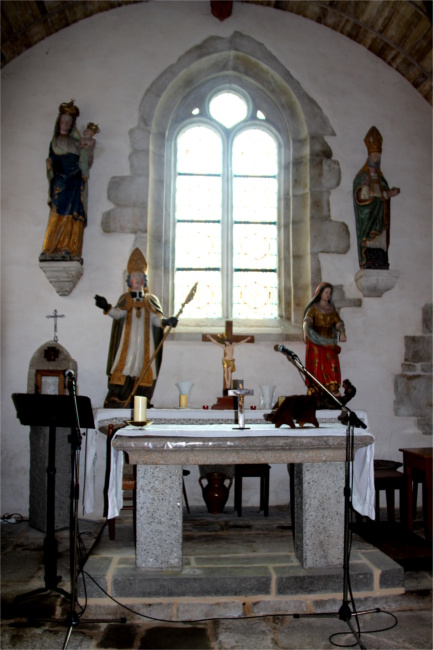 Autel de la Chapelle Notre Dame de Bon Voyage  Plounrin (Bretagne).