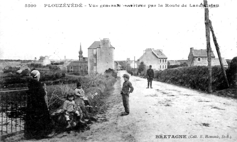 Ville de Plouzvd (Bretagne).