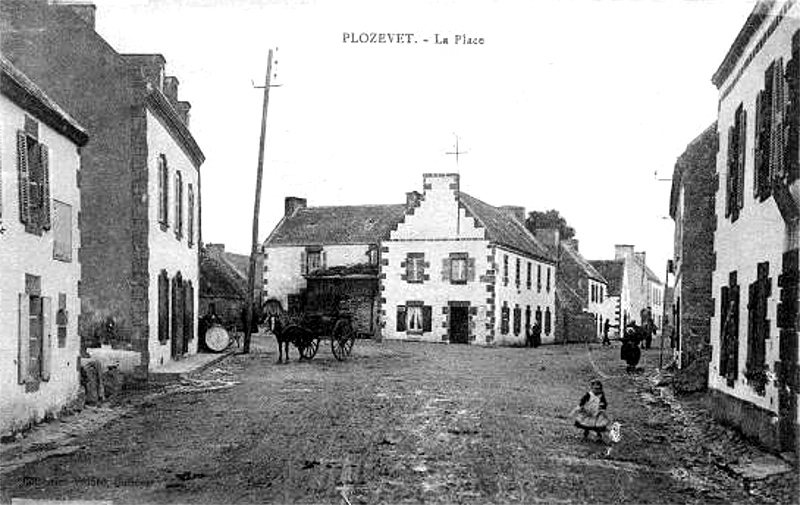 Ville de Plozvet (Bretagne).